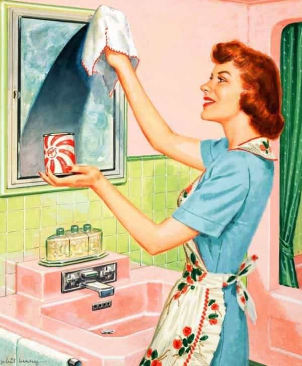 The Glamorous Housewife