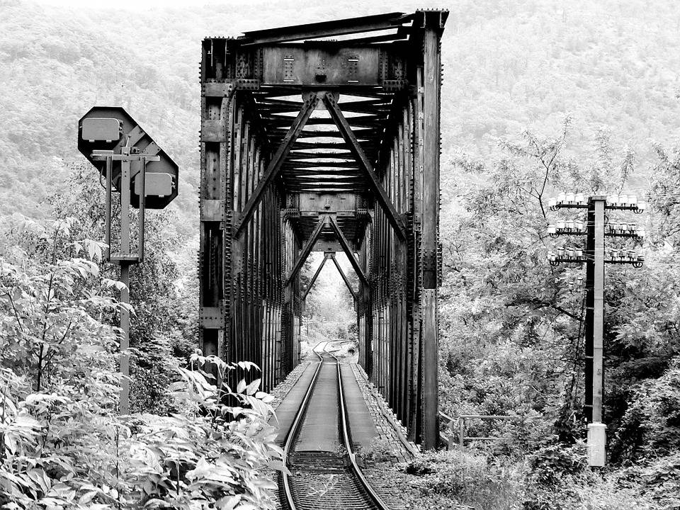 Noir Et Blanc, Pont De Chemin De Fer, Chemin De Fer