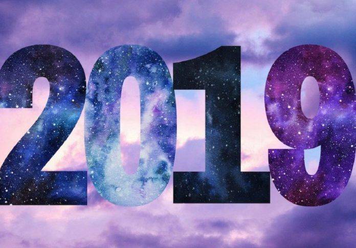 ASTROLOGIE INTUITIVE : PRÉVISIONS POUR L’ANNÉE 2019 893bef4e9aa0770bc2e12bded6660452