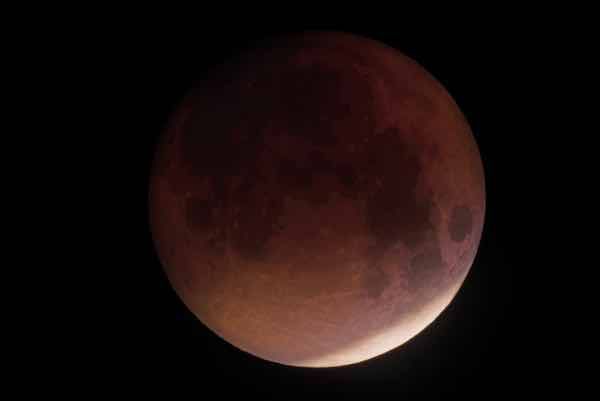 Pleine lune et éclipse lunaire partielle en Capricorne le 16 juillet